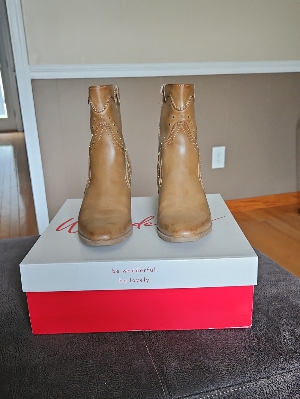 Short Boot - Picture 1 of 4